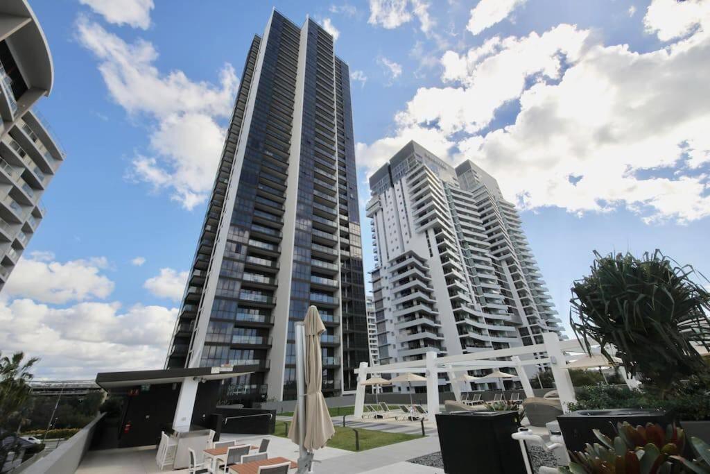 Broadbeach Apartment Level 10 With Beach Views 골드코스트 외부 사진