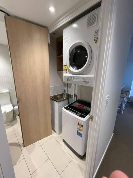 Broadbeach Apartment Level 10 With Beach Views 골드코스트 외부 사진