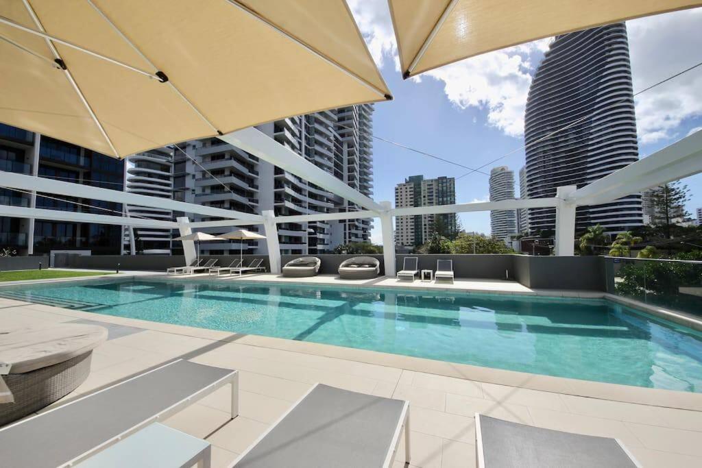 Broadbeach Apartment Level 10 With Beach Views 골드코스트 외부 사진